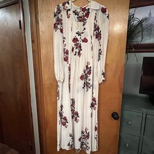Free People floral maxi / slip included / size small